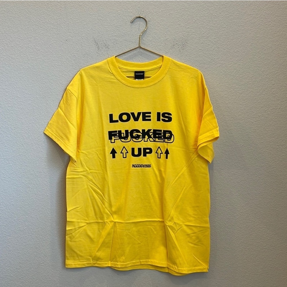 NEW Moodswings ‘Love Is F*cked Up’ Short Sleeve T-Shirt Size Large